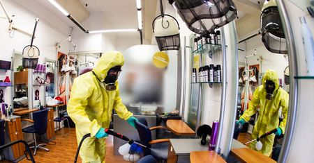 Koronawirus we Włoszech. Zakażony fryzjer przyjmował klientów