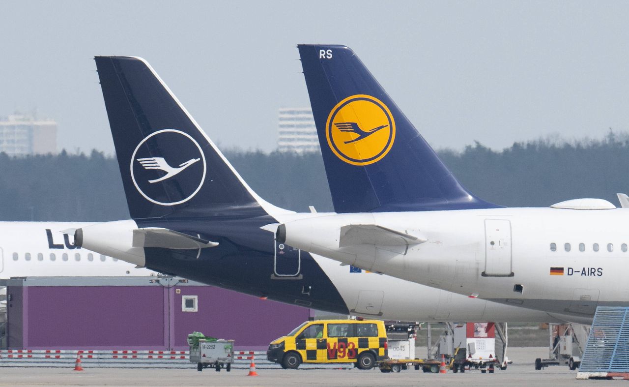 Lufthansa airplanes