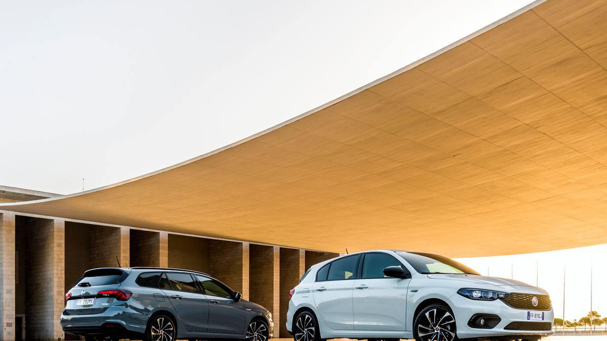 Fita Tipo jest najtańszym autem segmentu C, ale czy wyposażenie jest na właściwym poziomie, by rzeczywiście mógł być tak określany?