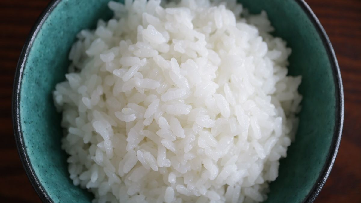 Tak ugotowany ryż zamienia się w truciznę. Polacy nie wiedzą, jak sobie szkodzą