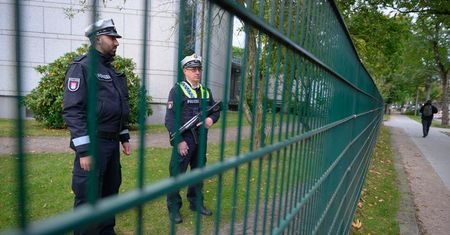 Niemcy. Atak przed synagogą. "Antysemicki akt terroru"