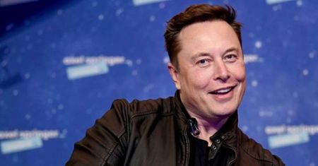 Elon Musk stracił status bilionera. Akcje SpaceX spadły