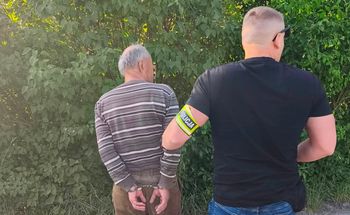 Zabił żonę i ukrył się w lesie. Jest decyzja ws. aresztu dla 65-latka