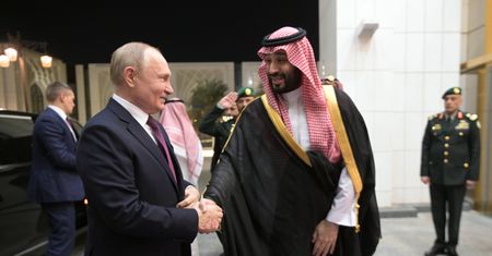 Pakt naftowy wchodzi na wyższy poziom. Wizyta Putina dowodem "głębokich relacji"