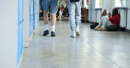Pułapka AI w szkołach. Lepsze prace domowe, gorsze egzaminy