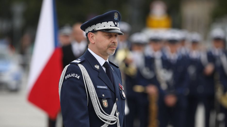 Warszawa. Komendant Stołeczny Policji nadinsp. Paweł Dobrodziej podczas Centralnych uroczystości z okazji 100. rocznicy powstania Policji Państwowej, 2019 r.