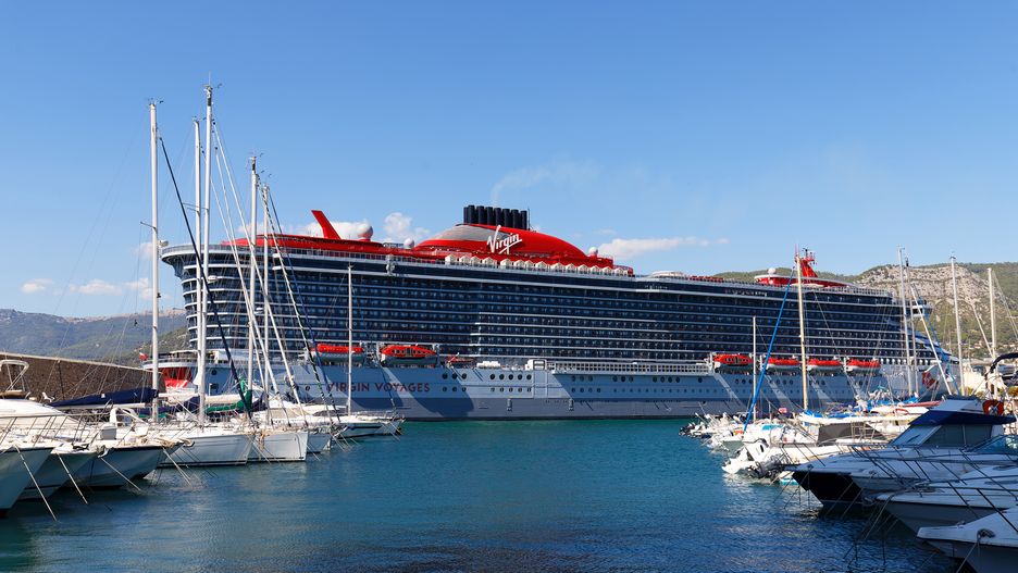 Dramat na wycieczkowcu Valiant Lady