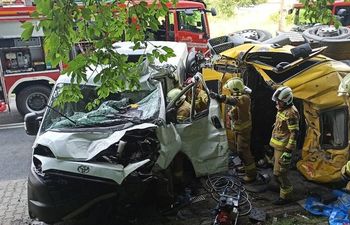 Betoniarka przygniotła ludzi. Doświadczeni strażacy nie wytrzymali
