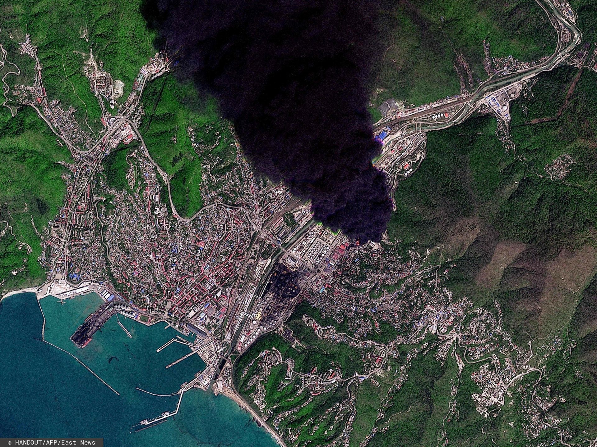 Czwarty atak ukraińskich dronów na rafinerię w Tuapse w ciągu tygodnia — image 4