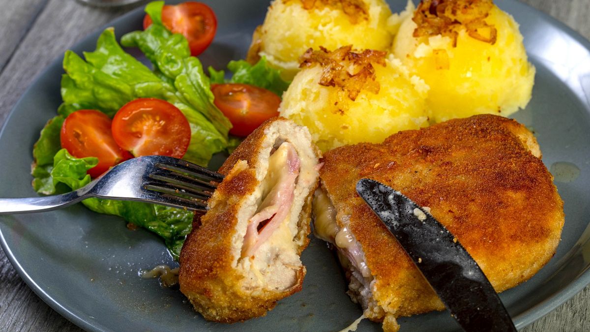 Ostatnio zrobiłem kotlety szwajcarskie. Teraz nawet teściowa prosi bym usmażył je znów
