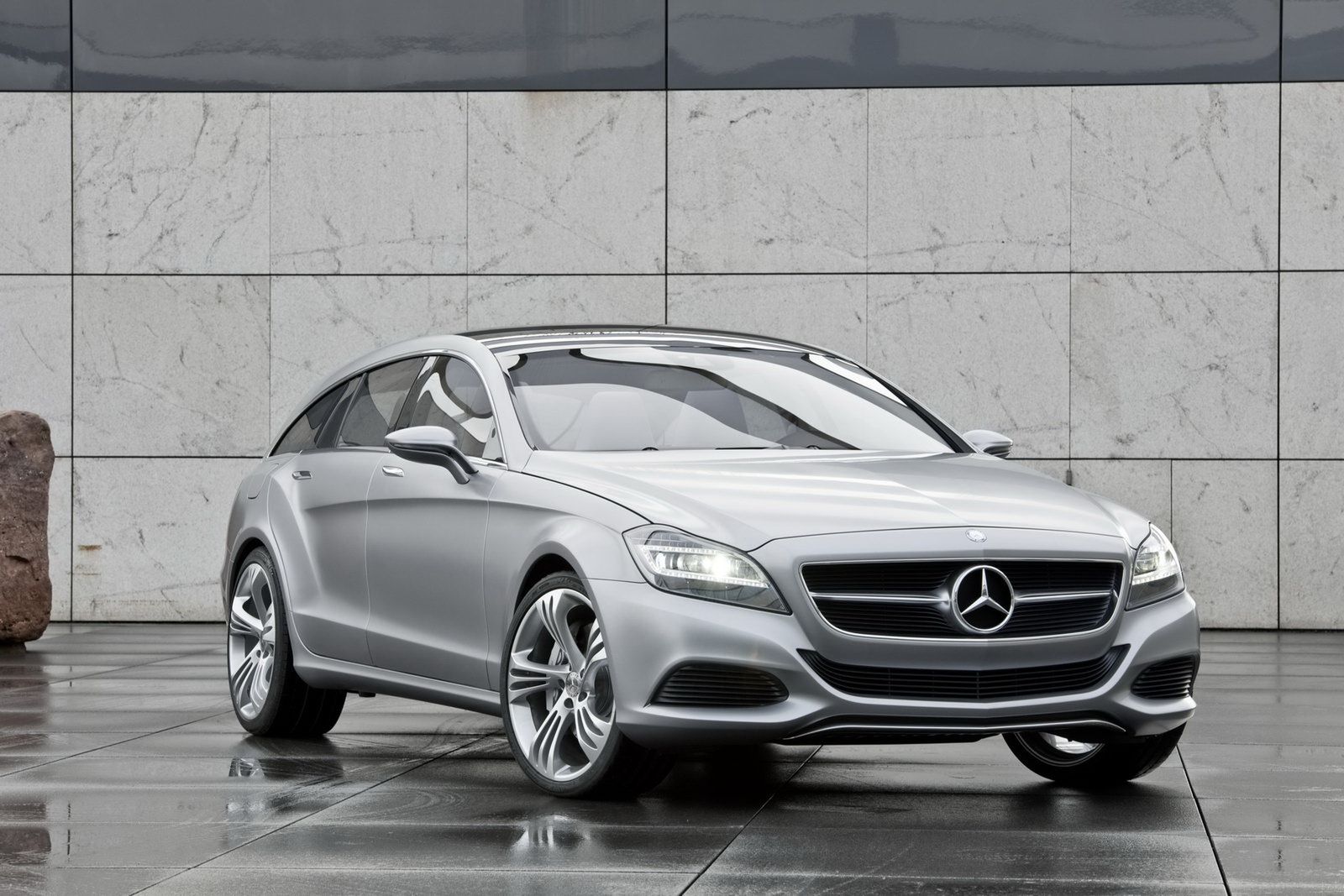 Mercedes-Benz-CLS-Shooting-Break-16