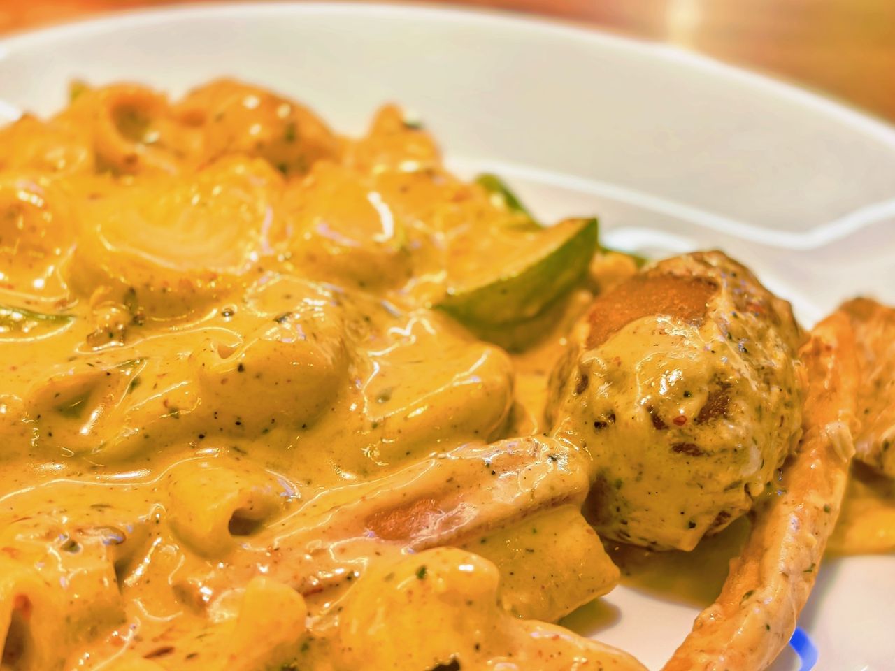 Główny sprawca otyłości. Zaburza mikrobiotę i zwiększa ryzyko cukrzycy