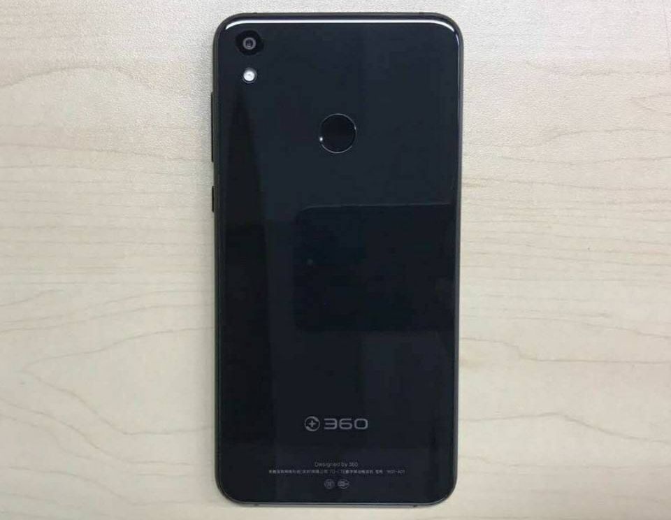 Rozumiem ekscytację iPhone'em SE (2017), ale ten telefon ma jedną wadę. Nie istnieje 3