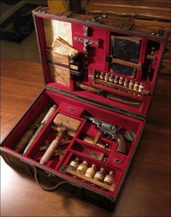 Ponad 20 zestawów do polowania na wampiry 32