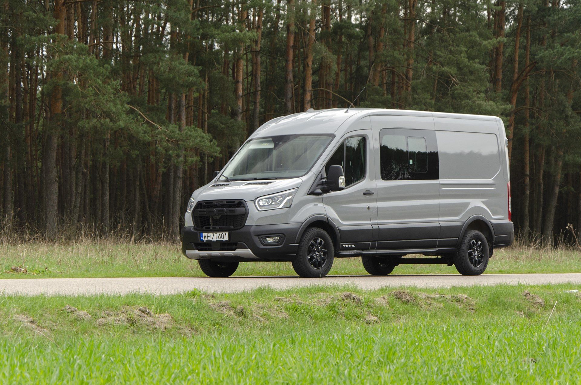 Ford Transit Trail (2023)