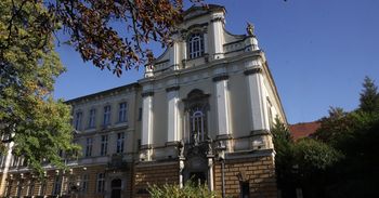 Legnica: 80-lecie I Liceum Ogólnokształcącego już we wrześniu. Wielki jubileusz, wspomnienia i spotkanie byłych uczniów po latach