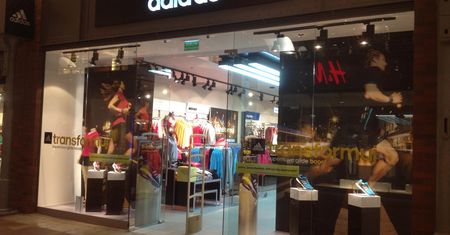 To zaboli Rosjan. Adidas podjął decyzję