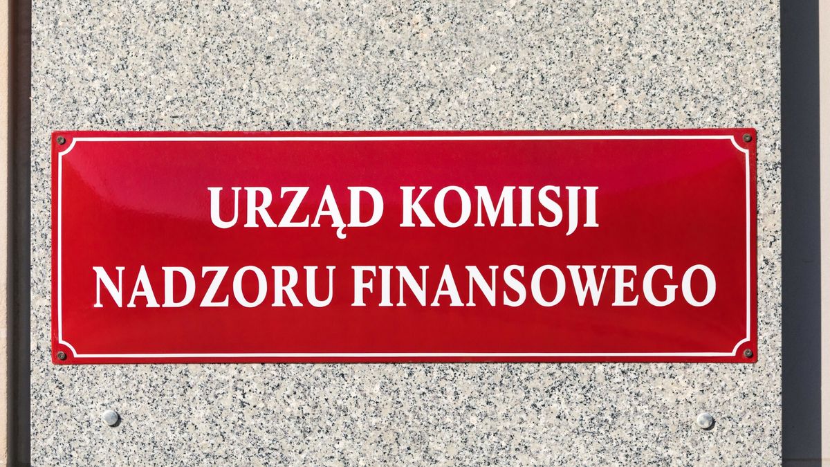 Logo Arkadiusz Ziółek fot: Arkadiusz Ziolek/ East News. 21.08.2019.     n/z Tablica KNF - Komisja Nadzoru Finansowego.ARKADIUSZ ZIOLEK