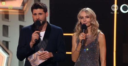 Agnieszka Woźniak-Starak w prześwitującej sukience. Tak prowadziła "Mam Talent!"