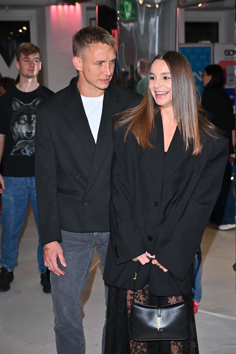 Jakub i Paulina Rzeźniczakowie na premierze książki