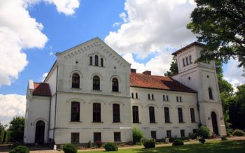 Wyjątkowa rezydencja na Mazurach. Zabytkowy pałac na sprzedaż