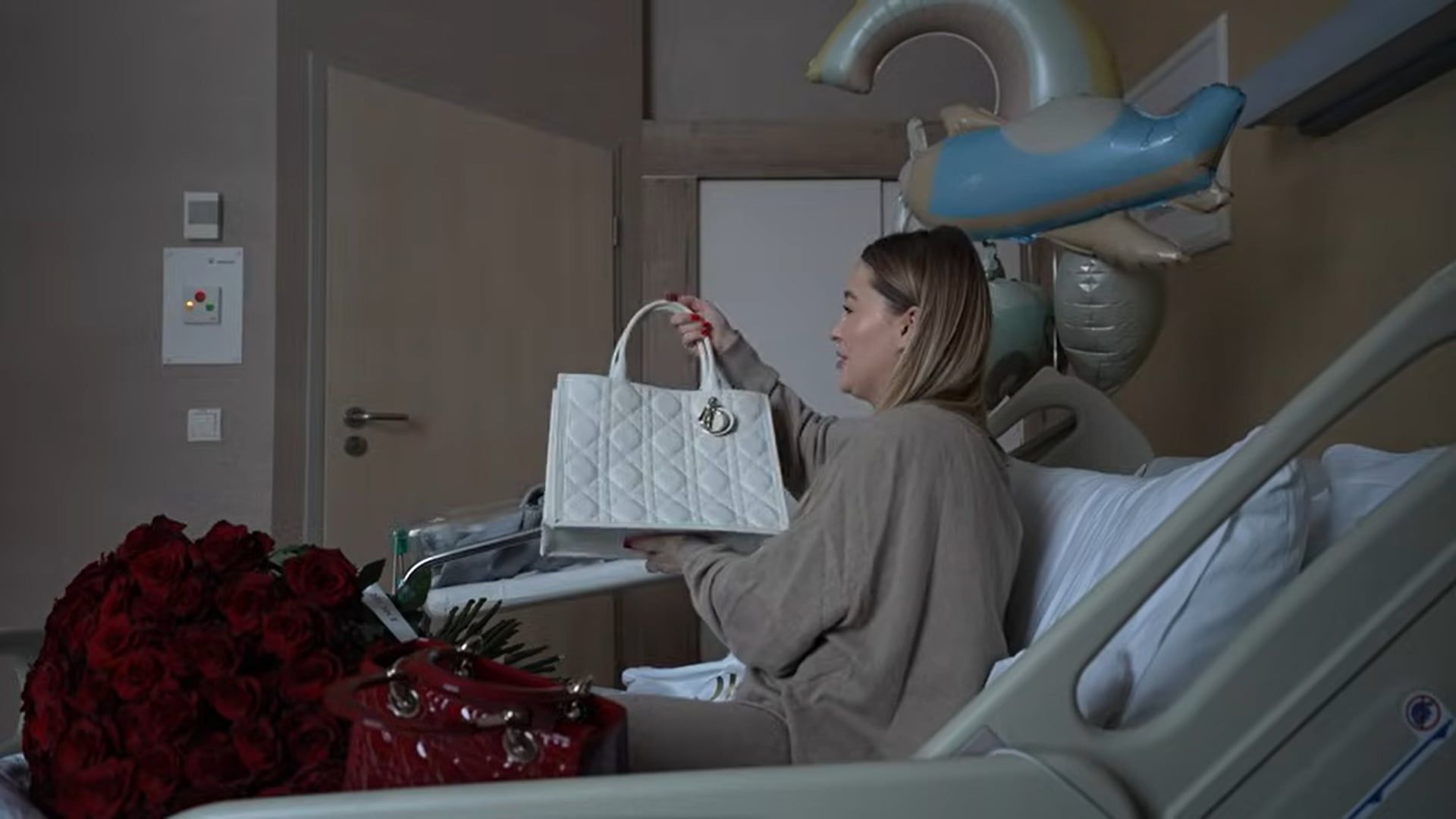 Andziaks dostała od Luki ZA PORÓD dwie torebki 