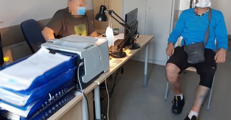 Warszawa. Zaprosiła mężczyznę do mieszkania. Jej wspólnik go okradł