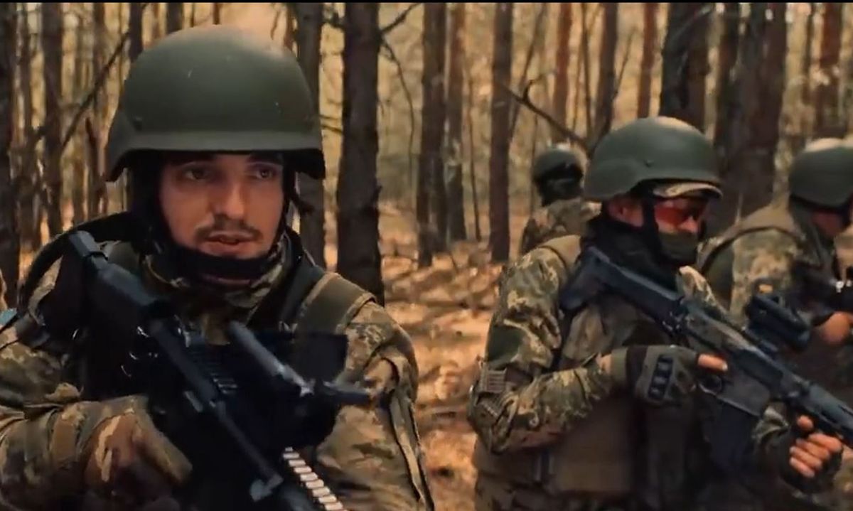 Ukraińscy żołnierze na nagraniu opublikowanym przez Naczelnego Dowódcę Sił Zbrojnych Ukrainy Walerija Załużnyja