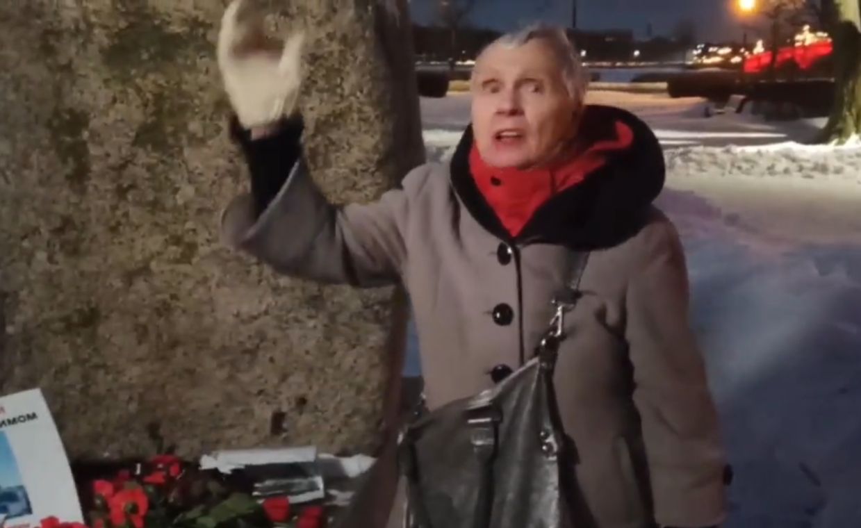 The Russian woman lashed out at the regime. "Why do we listen to them. We are 140 million."