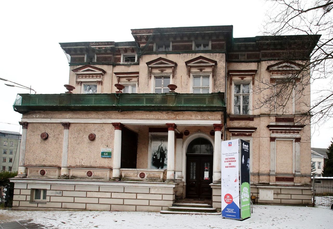 Szczecin: Kiedyś centrum kultury, dziś noclegownia bezdomnych. Willa, która popada w ruinę w samym centrum miasta