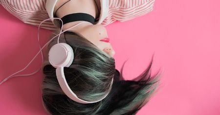 Ile artysta zarabia na Spotify, YouTube i innych platformach?