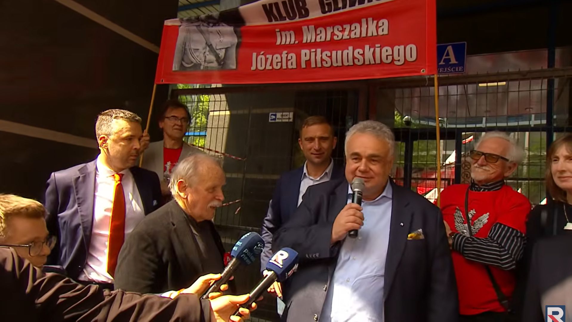 Stowarzyszenie Przyjaciół Republiki chce oferować ubezpieczenia. Ambicje o 