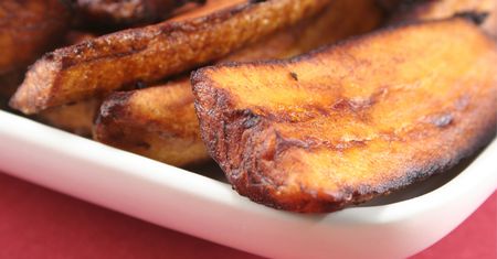 Wygląda jak banan, ale jest jeszcze zdrowszy. Świetnie nadaje się do grillowania