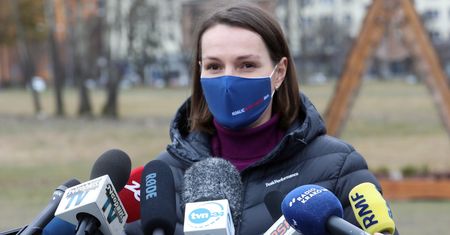 Ferie zimowe 2021. Posłanka KO interweniuje u prezydenta. "Jak trzeba, to nawet z Kaczyńskim będę rozmawiać"