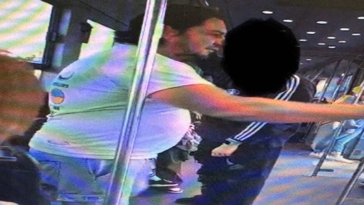 Policja pokazała twarz mężczyzny. Apel o pomoc w identyfikacji.