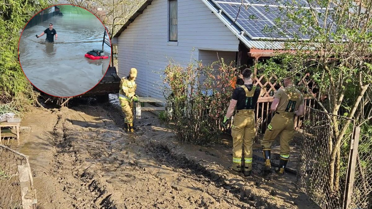 Strażacy usuwają szkody w