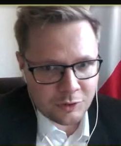 Woś specjalnie pokazał flagę UE. Rychard: była w pogotowiu