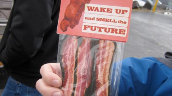 Microsoft usiłuje przekupić pracowników Google'a... bekonem 1