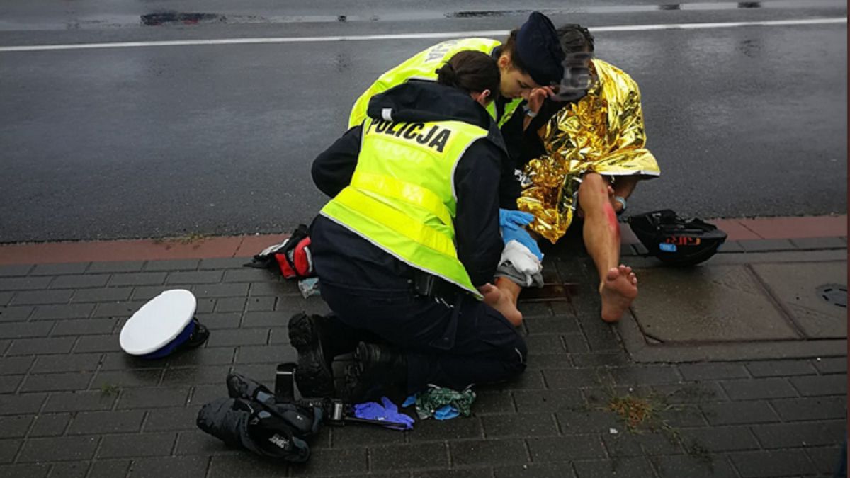 Bezmyślne zachowanie kierowcy. Wypadek na trasie triathlonu