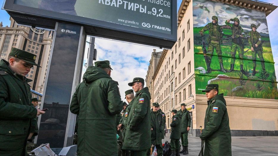 Rosyjscy rekruci. Według danych zebranych przez dziennikarzy śledczych z Ukrainy, przeciętny poborowy rosyjski nie ma zbyt wielu szans na przeżycie na froncie