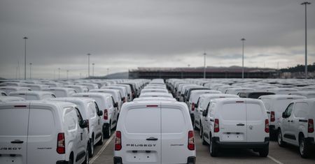 Peugeot idzie pod prąd inflacji. Nowy model tańszy niż poprzednik