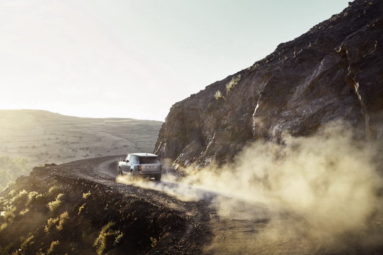 Nowy Ranger Rover (2013) w obszernej galerii 62