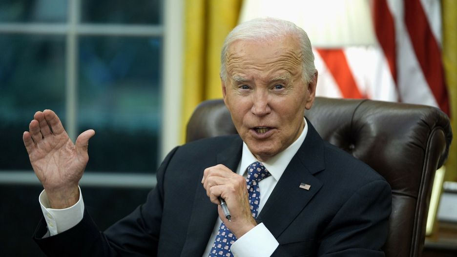 Temporary
President Joe Biden speaks about his administration's efforts to aid in recovery from the aftermath of Hurricane Helene from the Oval Office of the White House in Washington, Monday, Sept. 30, 2024. (AP Photo/Mark Schiefelbein)
Mark Schiefelbein