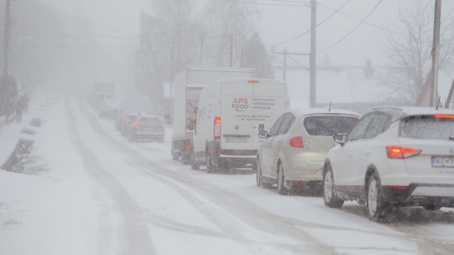 SLANEC, SLOVAKIA - APRIL 6: Freshly fallen snow caused huge traffic delays in both directions on March 30, 2023 in Slanec, Slovakia. The unexpected snowfall caused chaos on the roads, many drivers got stuck or slipped off the tarmac, and others got stuck in long queues and traffic jams. (Photo by Robert Nemeti/Anadolu Agency via Getty Images)