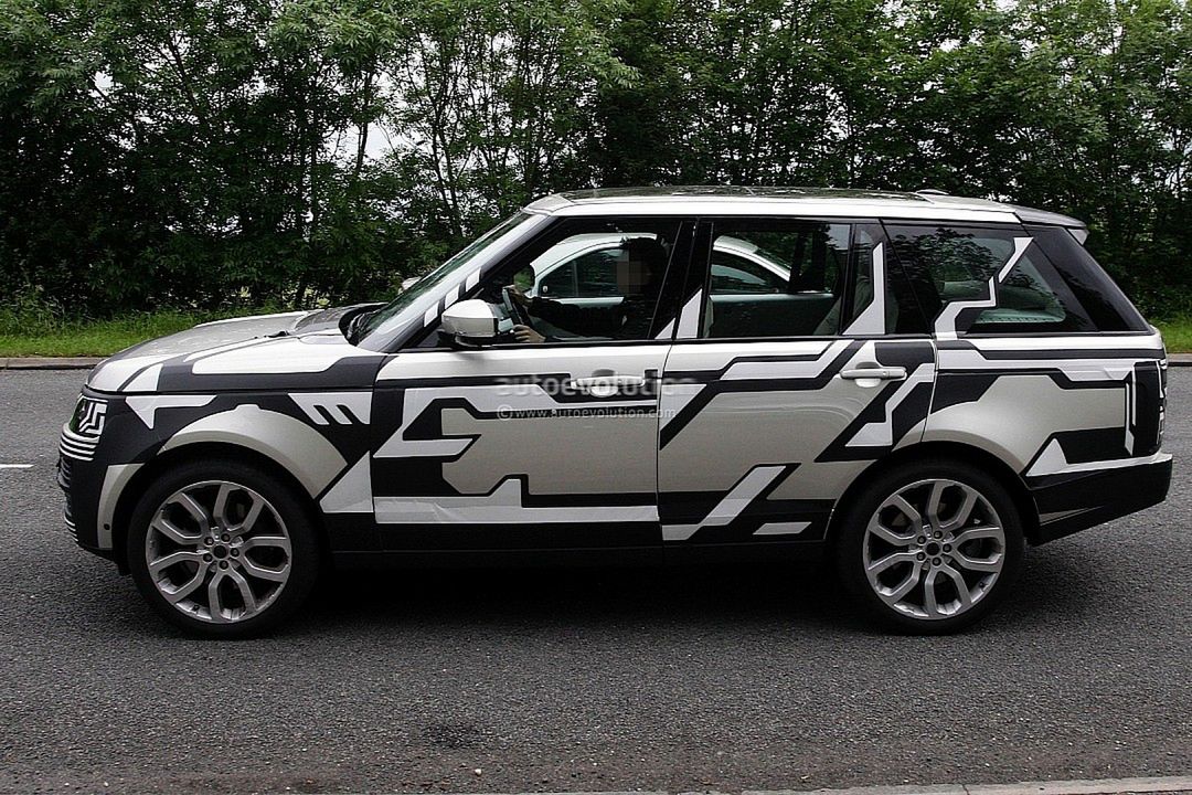 Nowy Range Rover - zdjęcie szpiegowskie (fot. Automedia via Autoevolution)