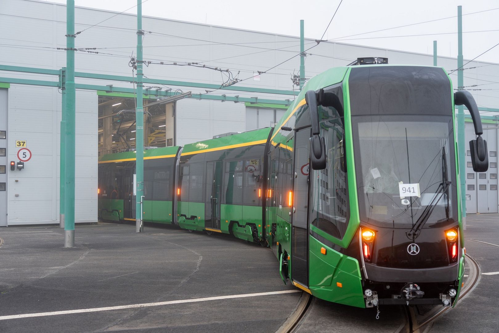 19-latek pobił rówieśnika w tramwaju. Podczas zatrzymania "nie krył zdziwienia"
