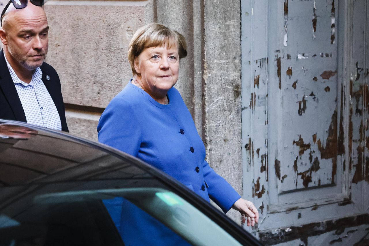 "Europa może zostać rozniesiona w pył". Angela Merkel drży o przyszłość