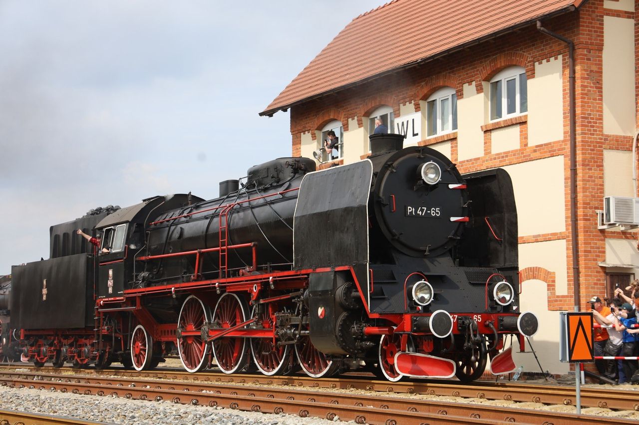 Parowozownia Wolsztyn zaprasza na wakacyjne przejazdy składem retro