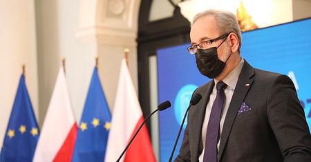 Konferencja ministra zdrowia. Nowe obostrzenia w kolejnych regionach? [NA ŻYWO]
