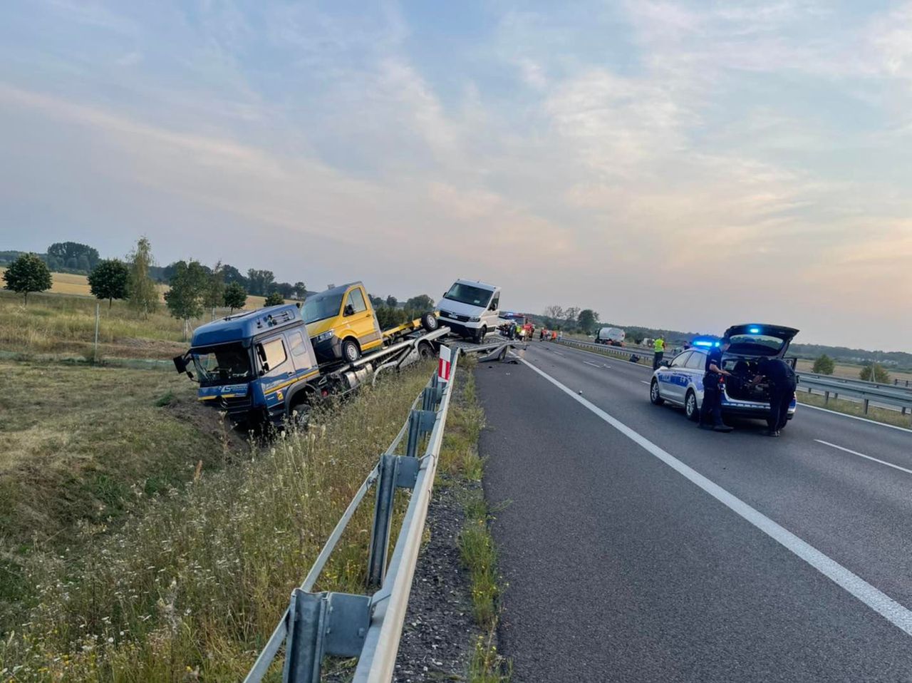 Tragiczny wypadek w Fałkowie. 27-latek zginął przy zabezpieczaniu lawety